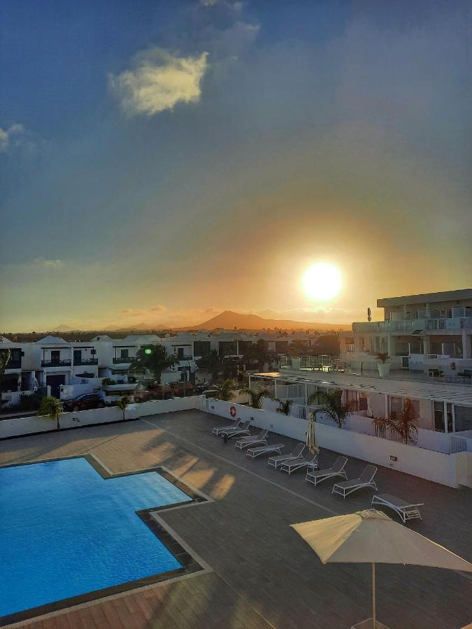 Homeforguest Sunset Senator With Pool And Terrace In 科斯塔特吉塞 外观 照片