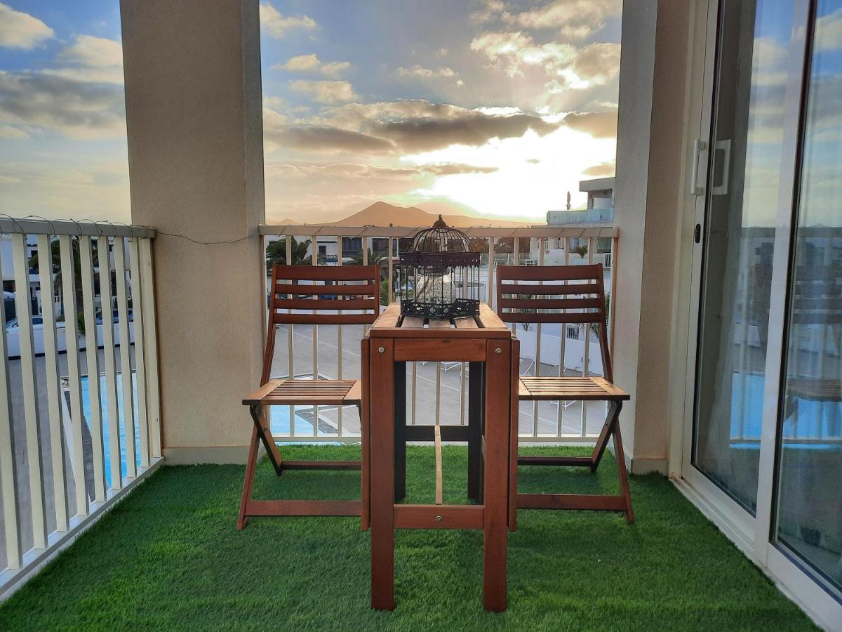 Homeforguest Sunset Senator With Pool And Terrace In 科斯塔特吉塞 外观 照片